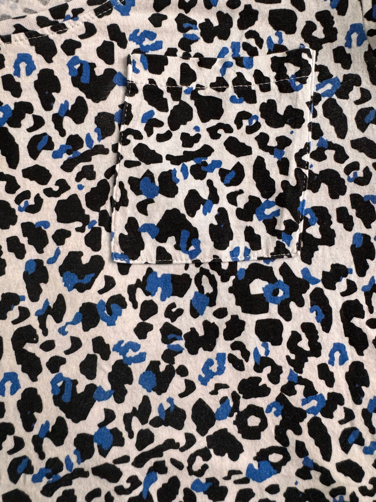 T-shirt Tissaia Basics à imprimé léopard noir et bleu – Taille 38/40