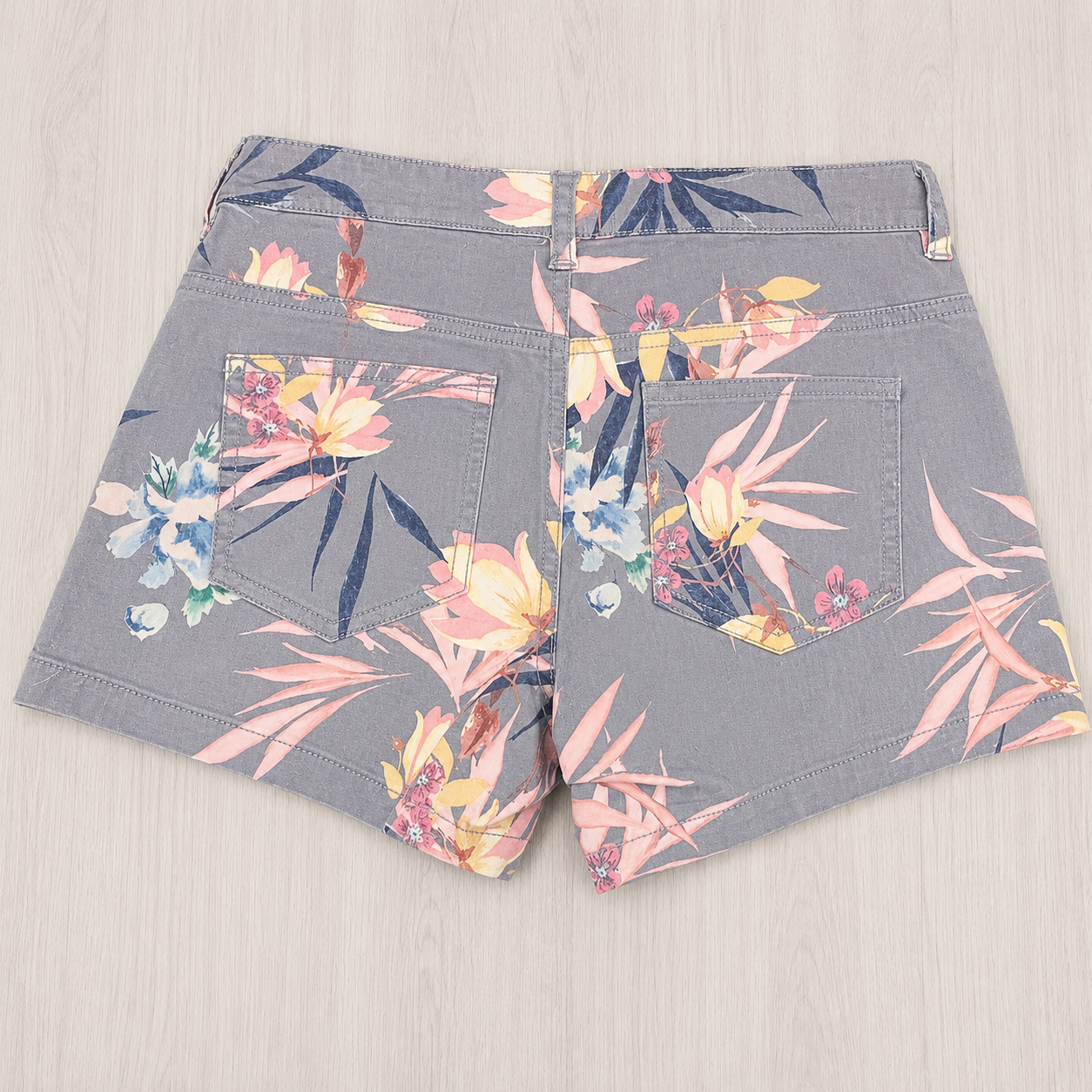 Short imprimé floral ONLY – Taille 36