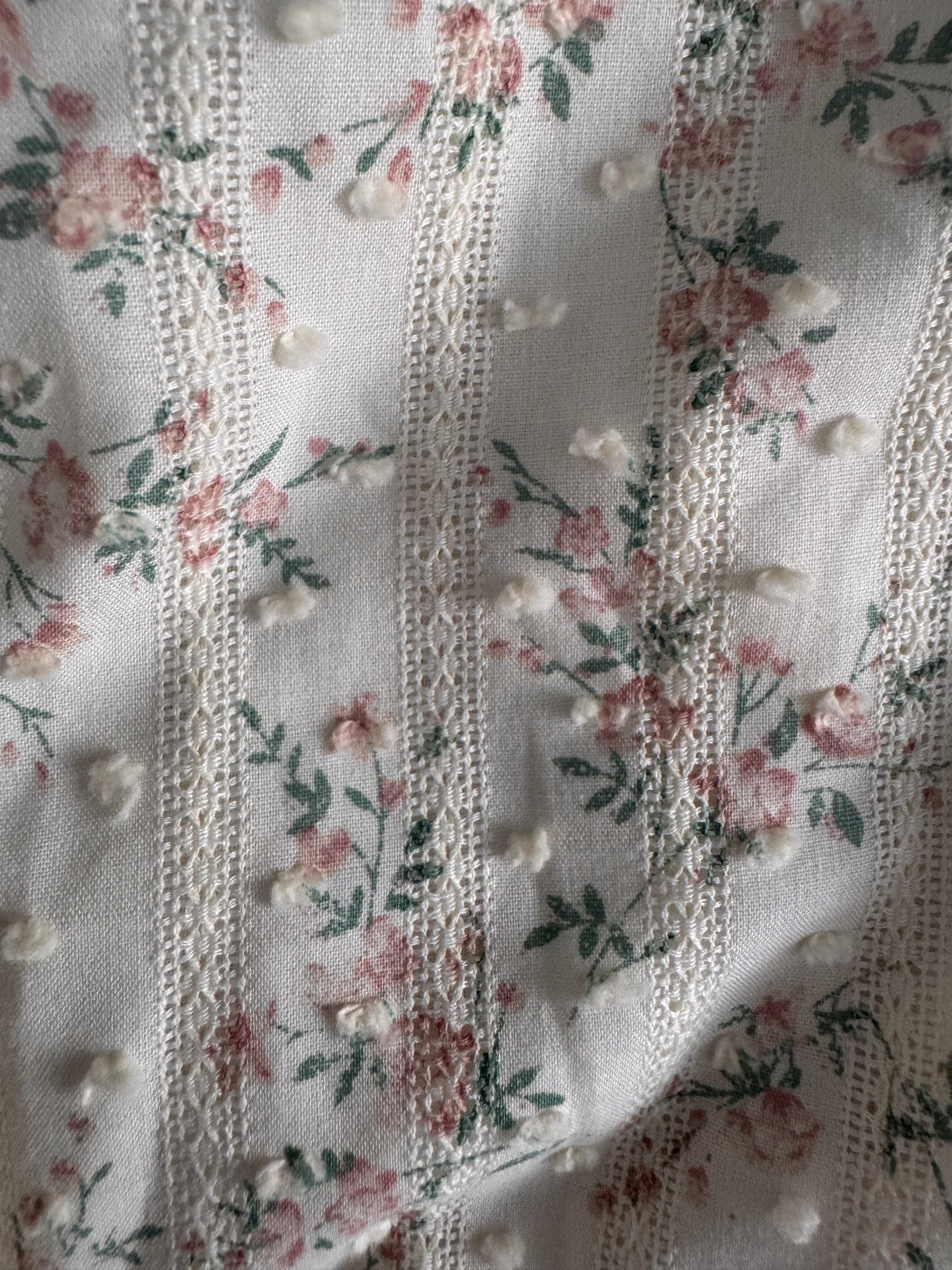 Robe longue fleurie en coton – Esprit romantique