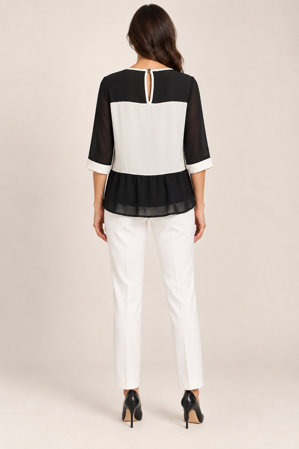 Blouse noire et écrue à volant – AGATHE VELMONT – Taille 3