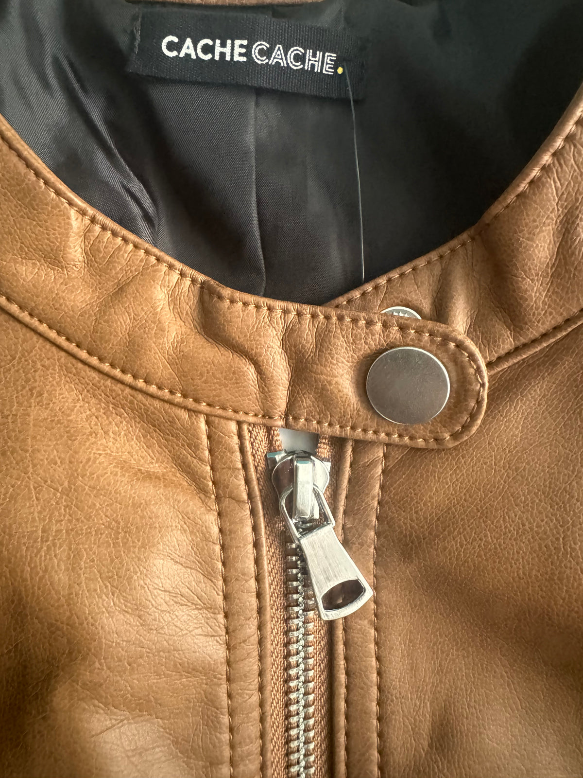 Veste cintrée effet cuir camel – Cache Cache – Taille 40