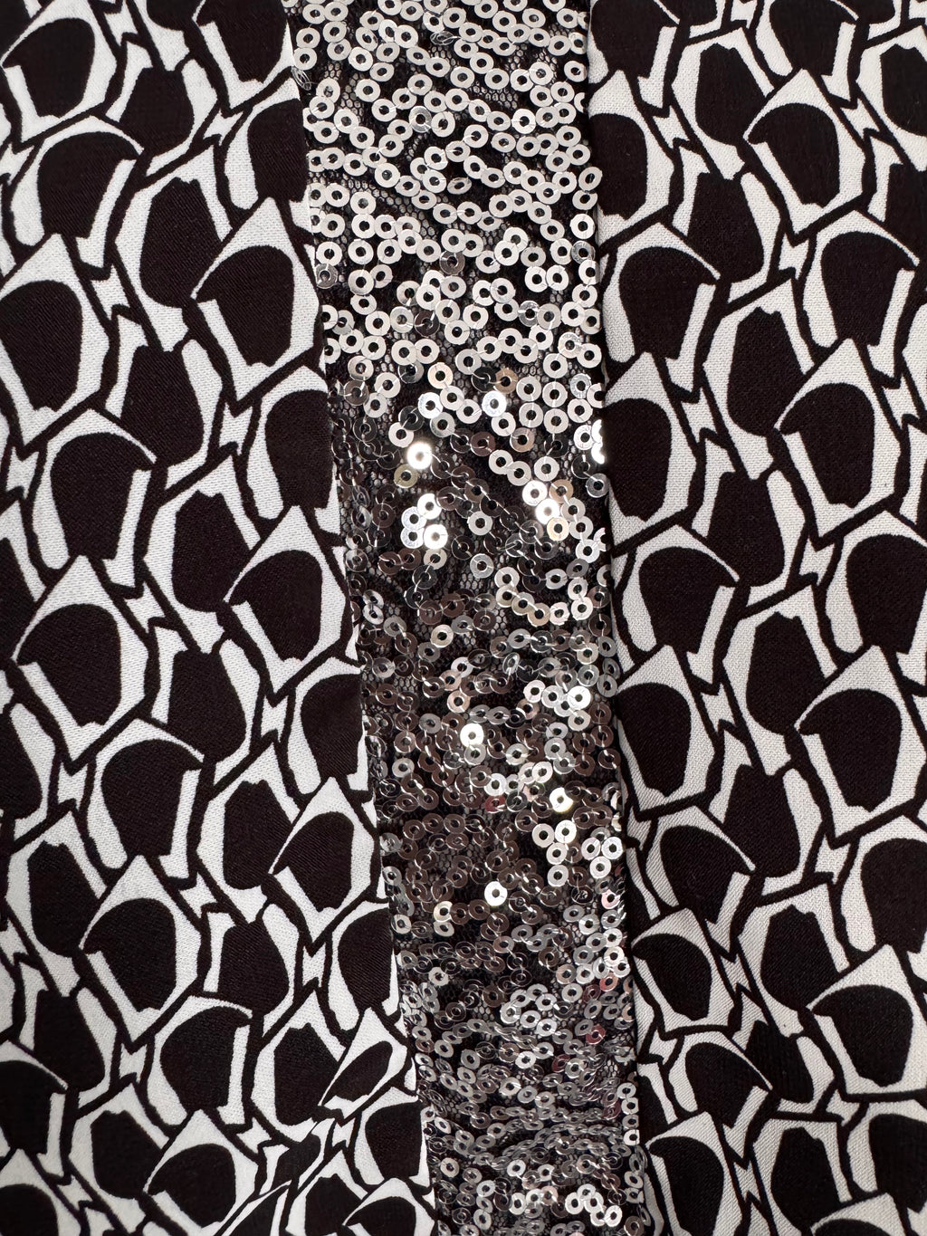 Haut imprimé noir & blanc à sequins – SHEIN