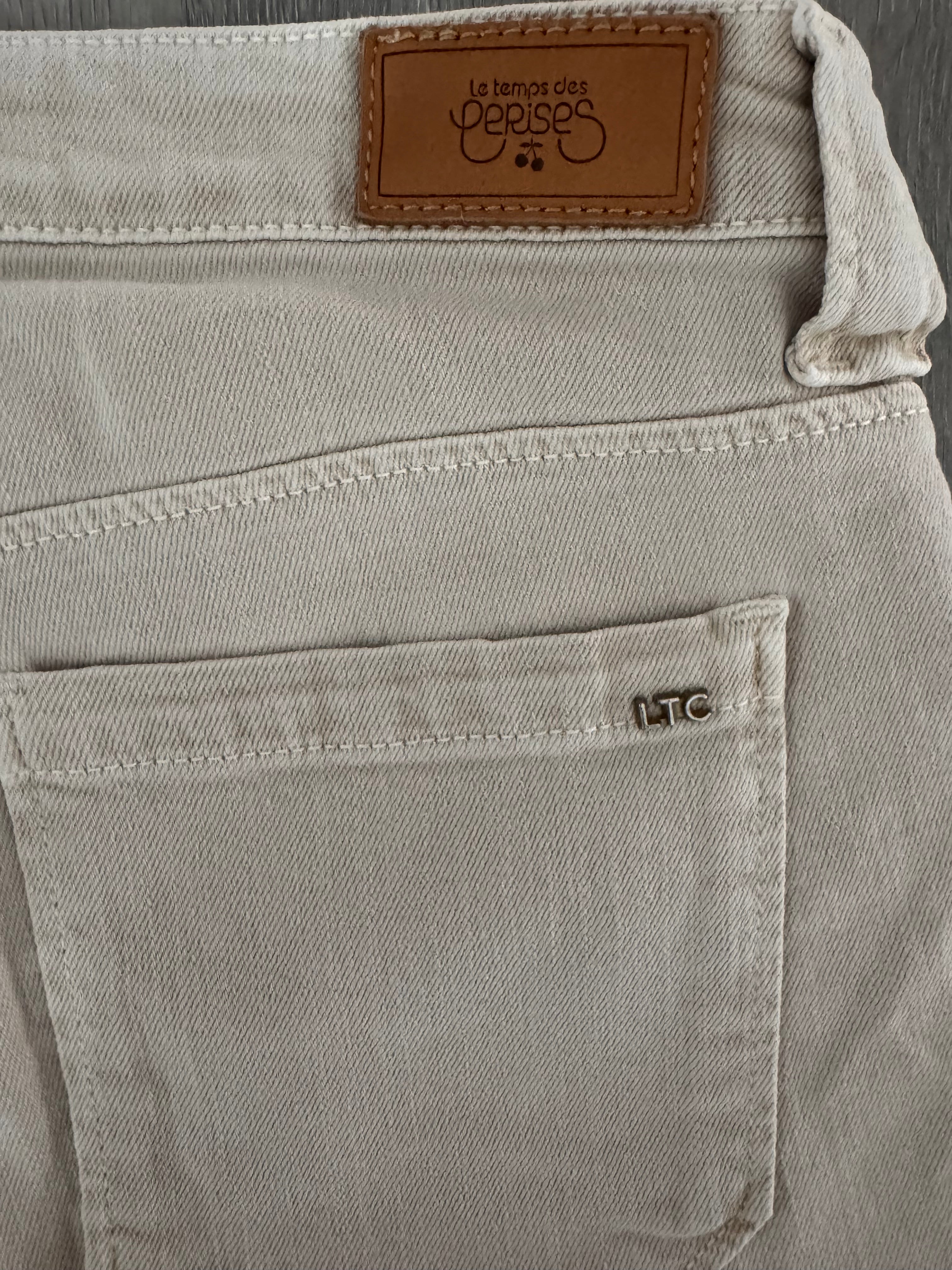Short beige Le Temps des Cerises – Taille 25