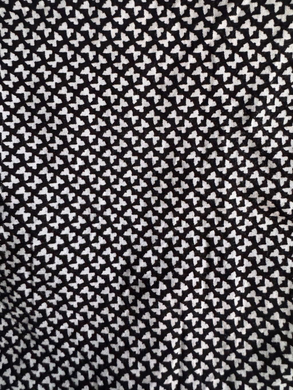 Robe droite noire et blanche à motifs – H&M – Taille 38