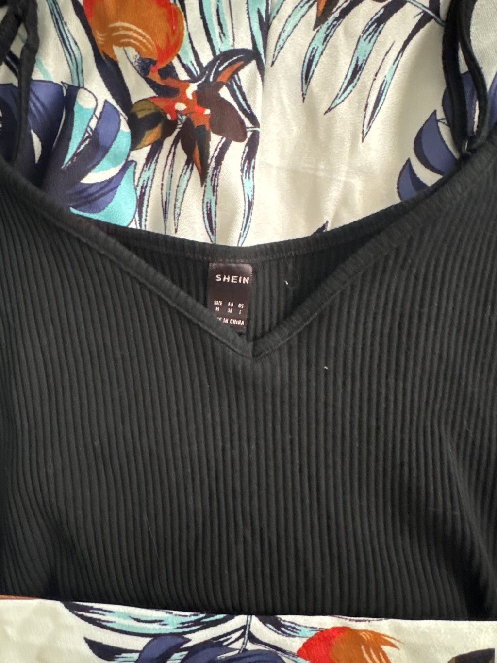 Combi-short tropicale noir et blanc – Esprit chic & estival