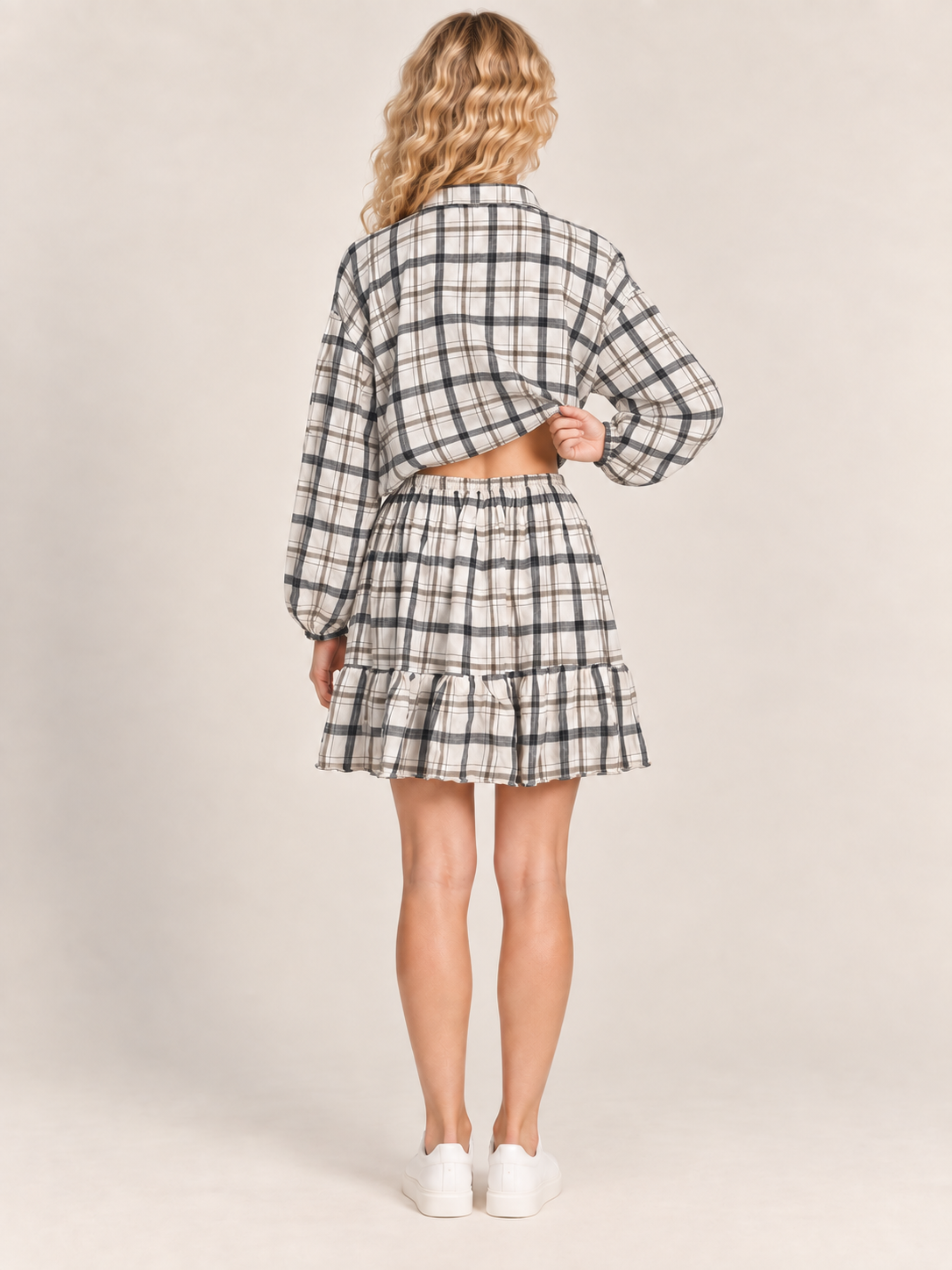 Robe courte à carreaux et dos ouvert – ASOS DESIGN – Taille 38