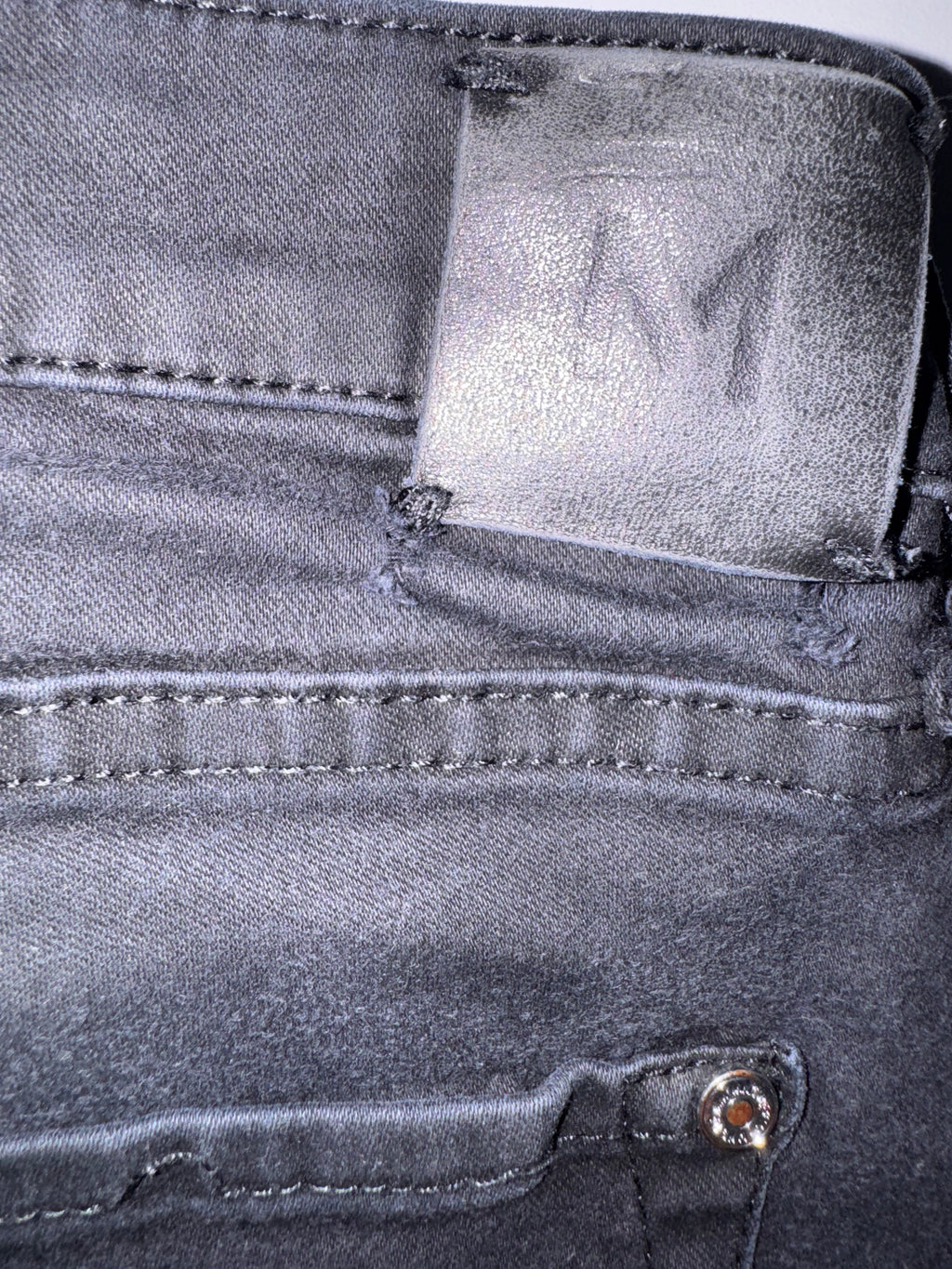 Jean noir Mango – Taille 32 (XS).