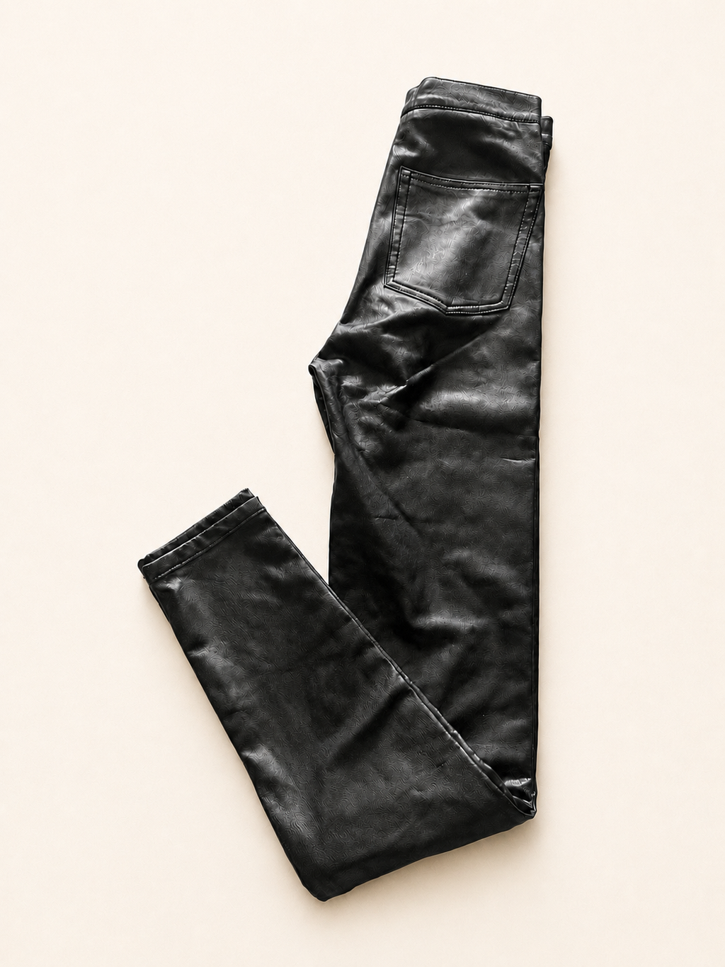 Pantalon en similicuir noir Pull&Bear – Taille 32