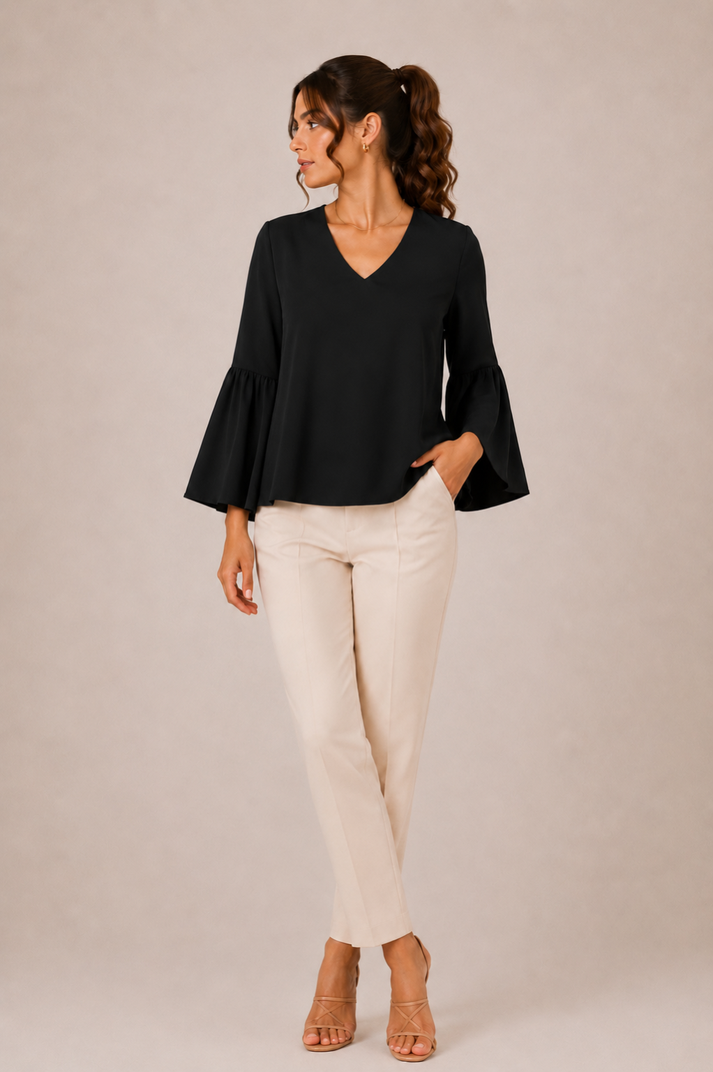 Blouse H&M noire à manches évasées – Taille 36