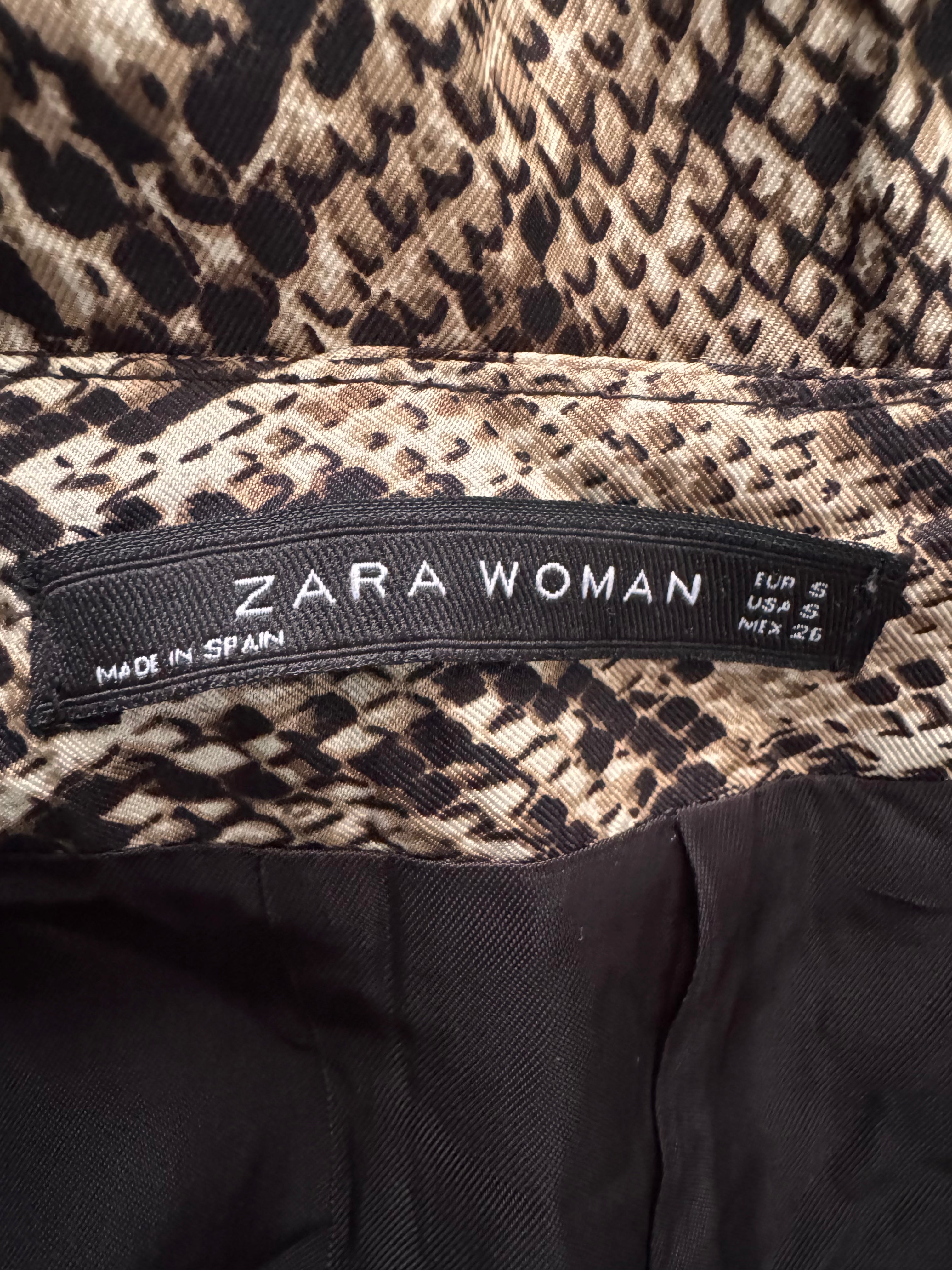 Jupe crayon imprimé animalier – Détails noirs