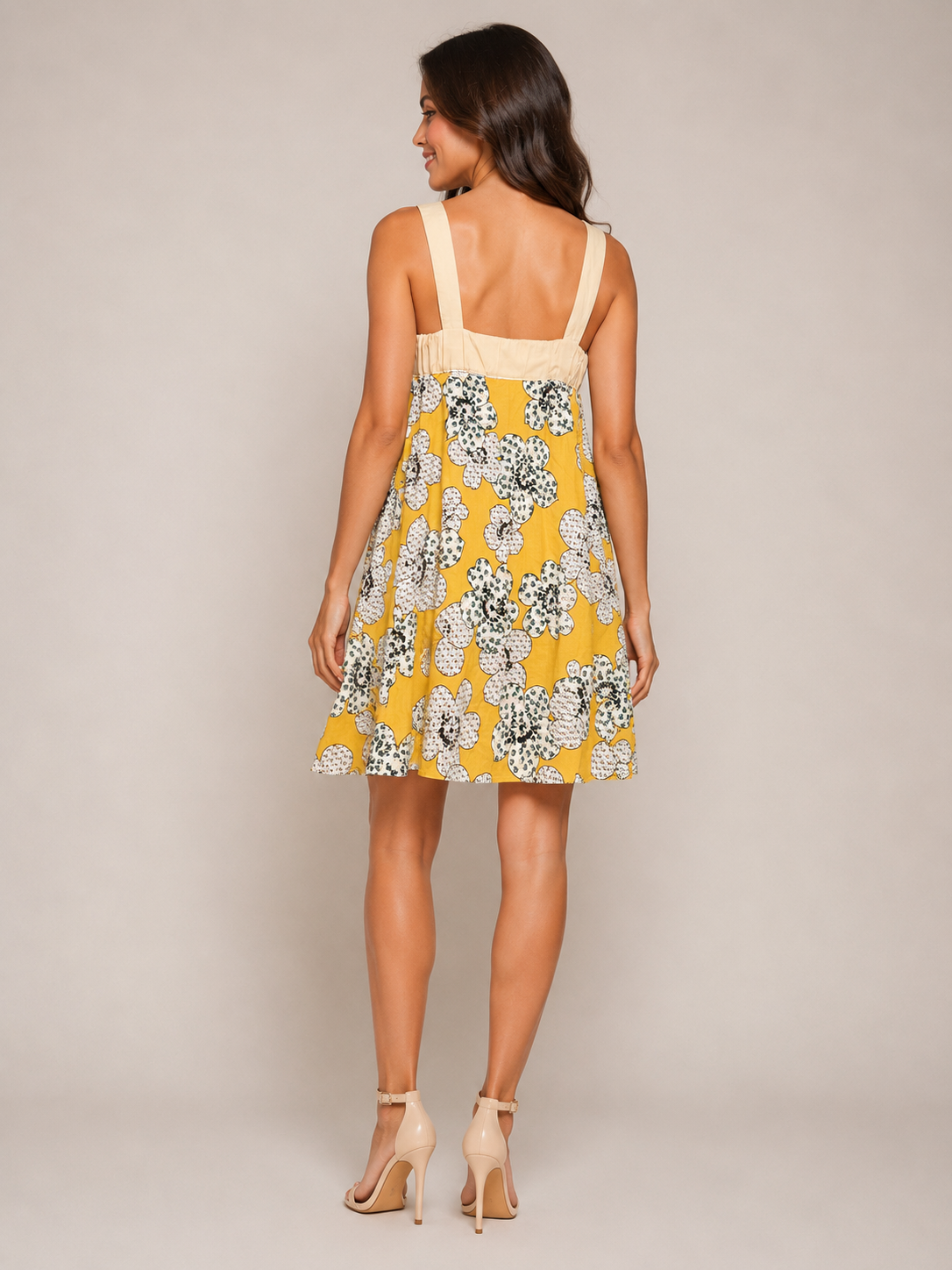 Robe trapèze fleurie en coton – Style
