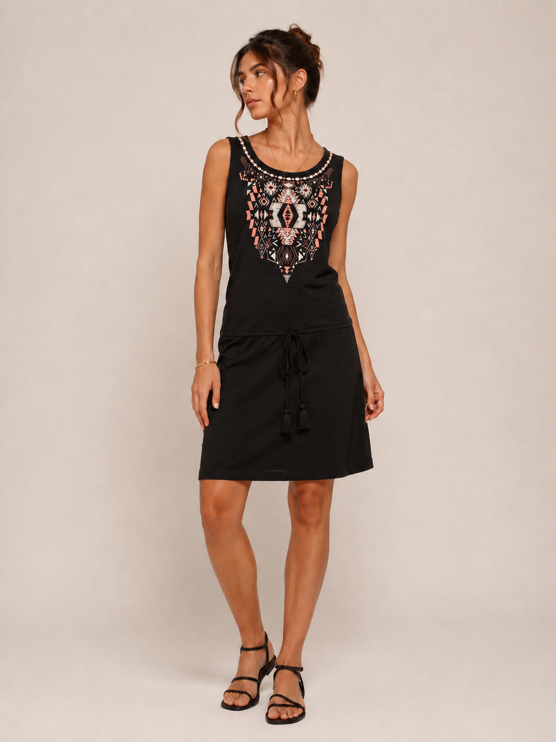 Robe noire imprimé ethnique – WALK AND TALK