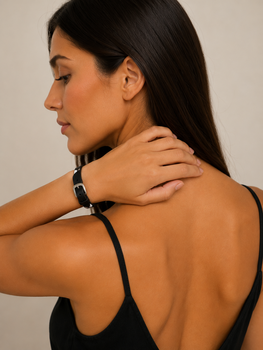 Bracelet clouté noir & blanc – Style Rock Chic