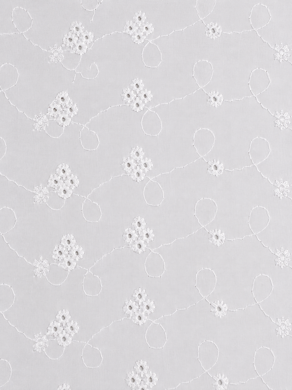 Petit haut blanc à bretelles – Broderie anglaise