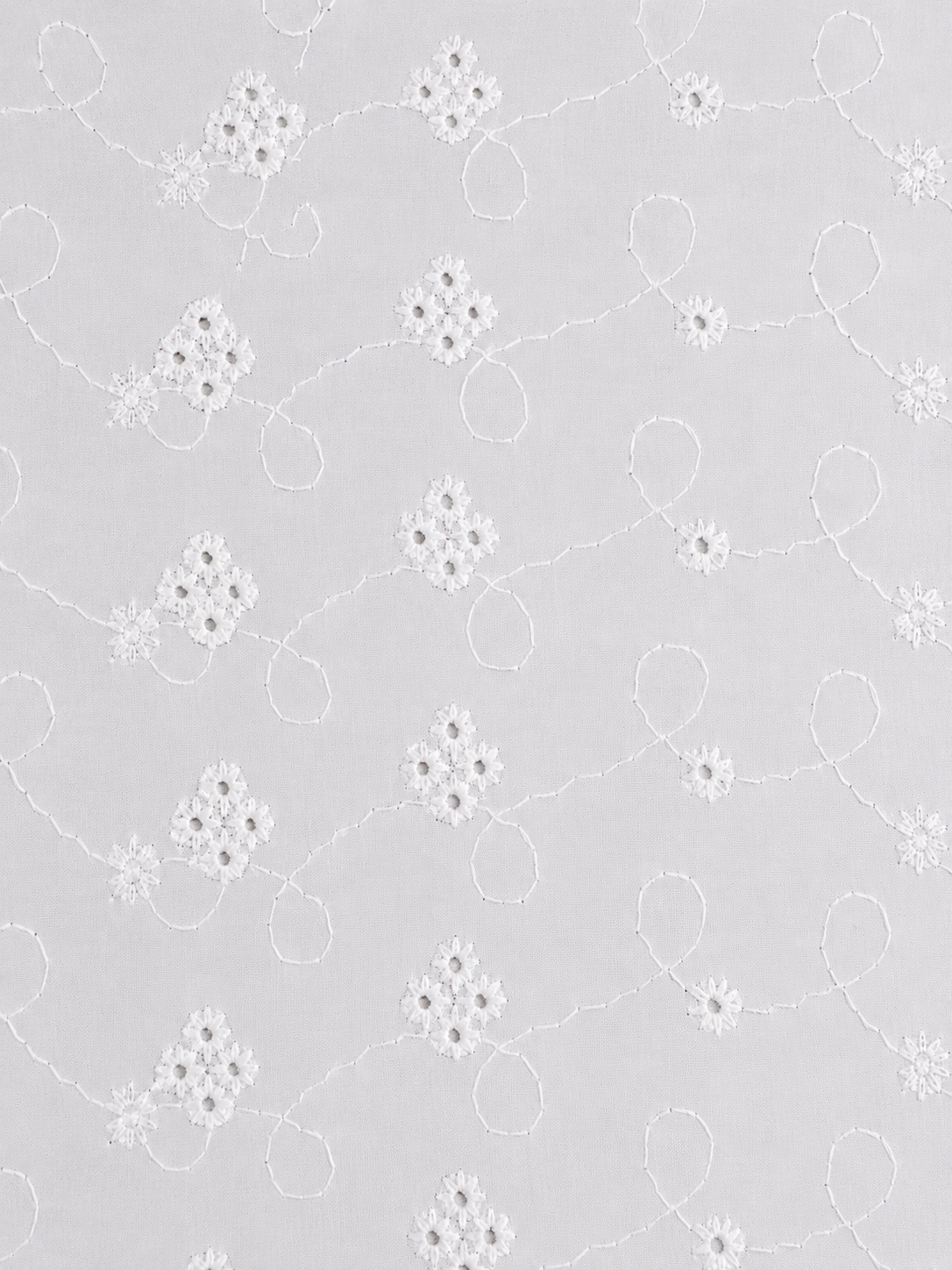 Petit haut blanc à bretelles – Broderie anglaise